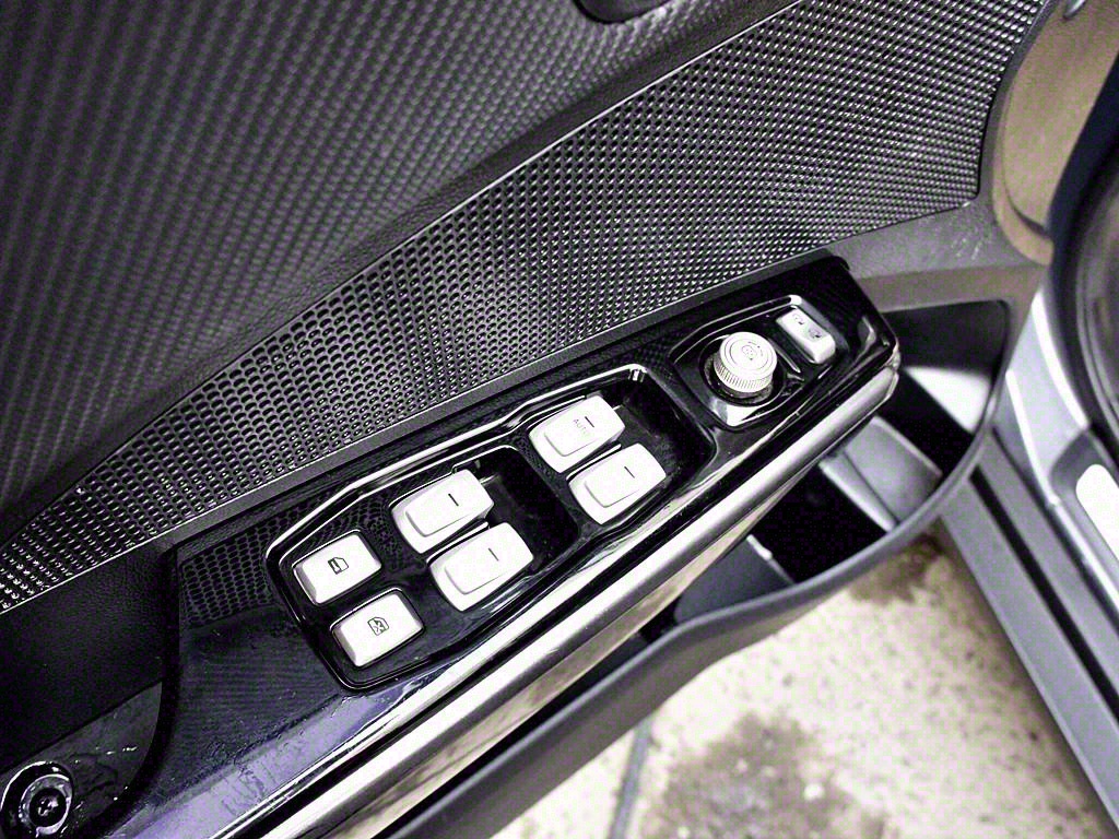 Ssangyong Tivoli 2018 Gris - Importación desde Corea - HF Imports Iquique - Foto 13