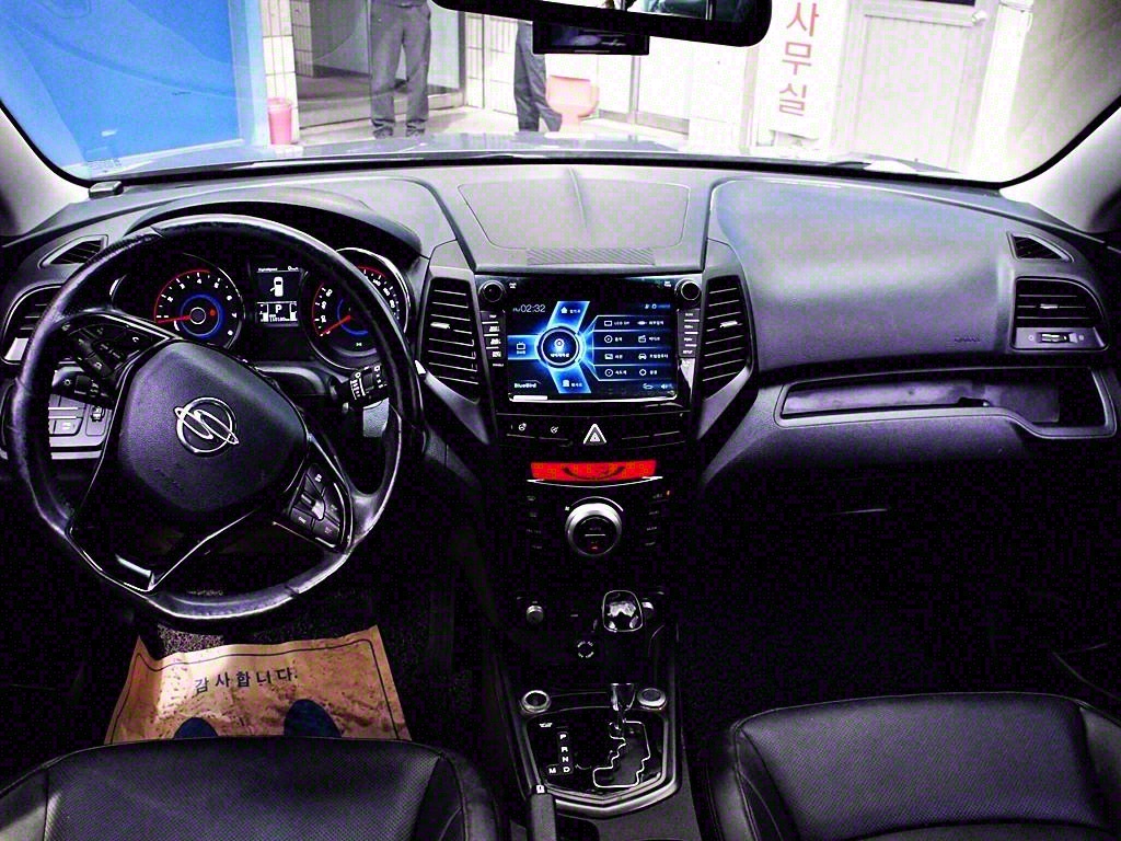 Ssangyong Tivoli 2018 Gris - Importación desde Corea - HF Imports Iquique - Foto 7