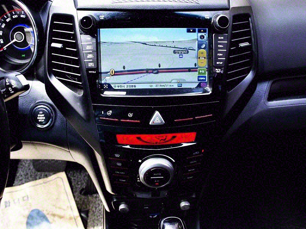 Ssangyong Tivoli 2018 Gris - Importación desde Corea - HF Imports Iquique - Foto 10