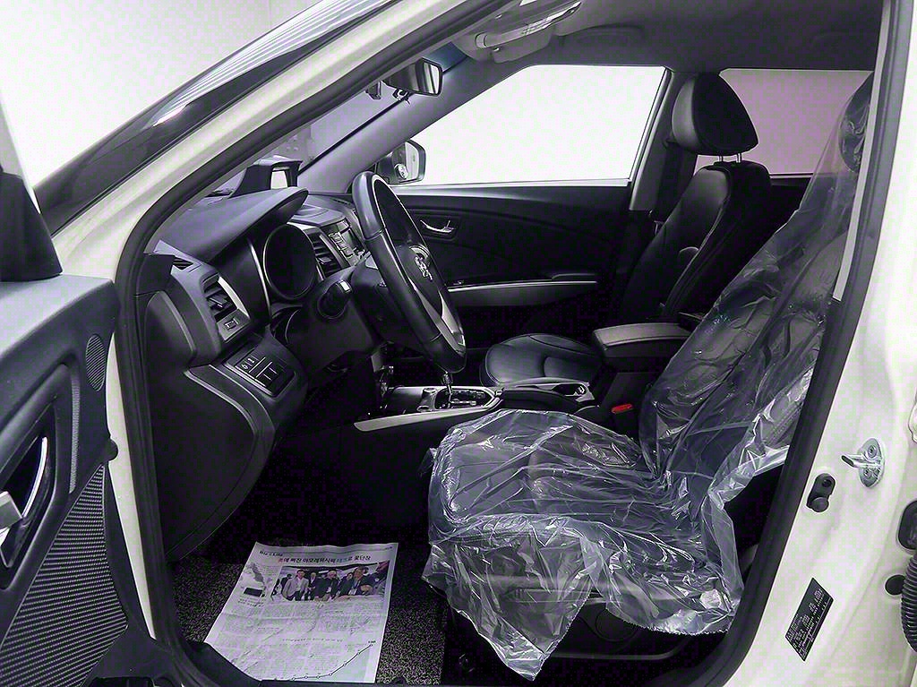 Ssangyong Tivoli 2016 Blanco - Importación desde Corea - HF Imports Iquique - Foto 11