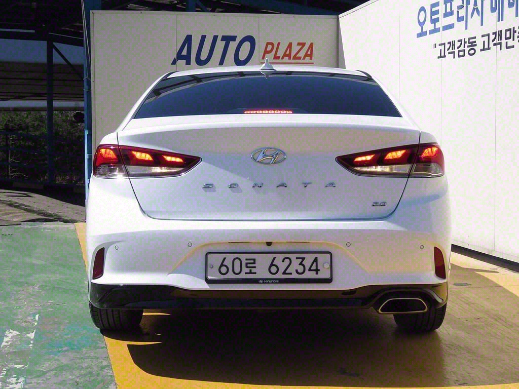 HYUNDAI Sonata - Vista 4