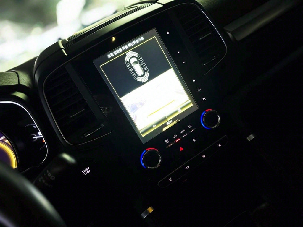 SAMSUNG QM6 - Vista 12