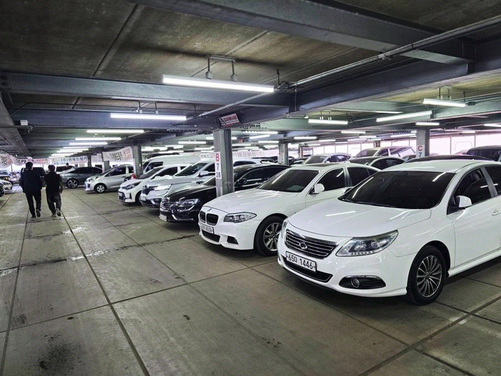 SAMSUNG QM6 2021 Blanco - Importación desde Corea - HF Imports Iquique - Foto 18