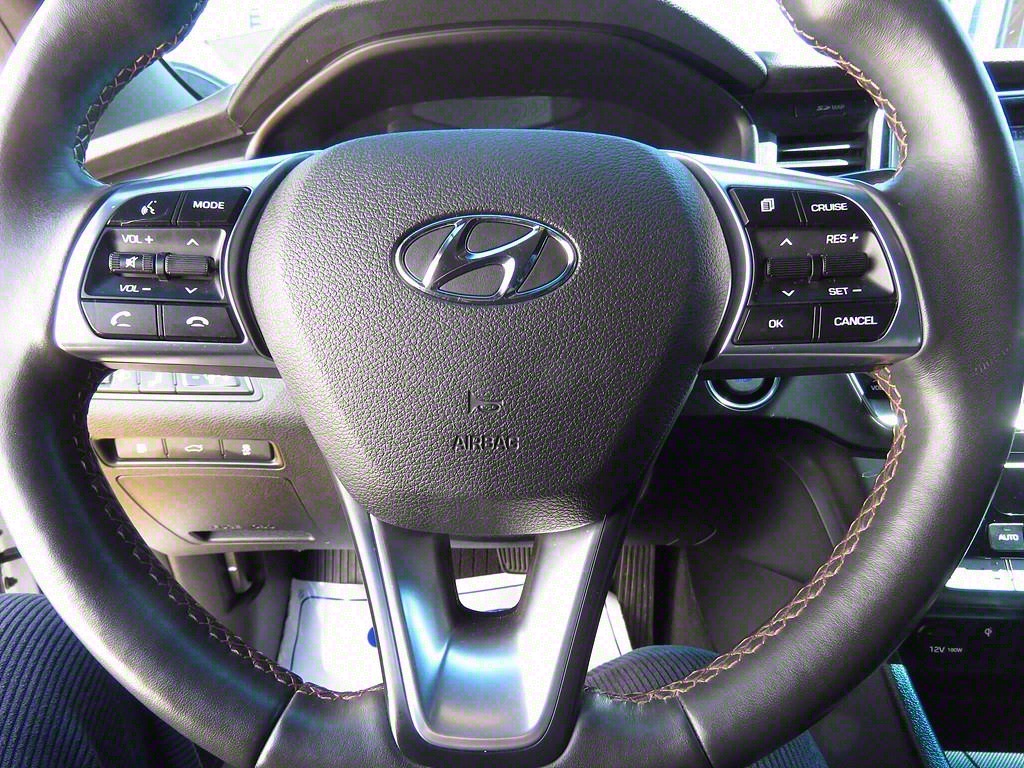 HYUNDAI Sonata - Vista 8