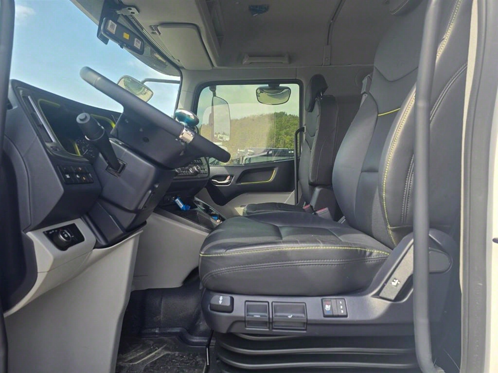 medium and large cargo apChoukJingae - Vista 12