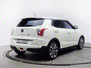 Ssangyong Tivoli - Vista 8