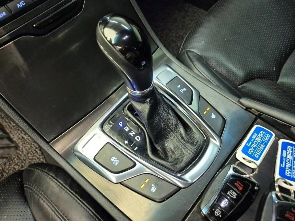 HYUNDAI Grandeur - Vista 6