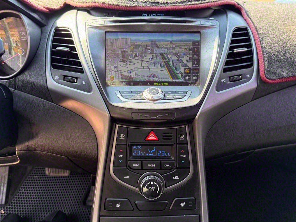 HYUNDAI Avante 2014 Blanco - Importación desde Corea - HF Imports Iquique - Foto 13