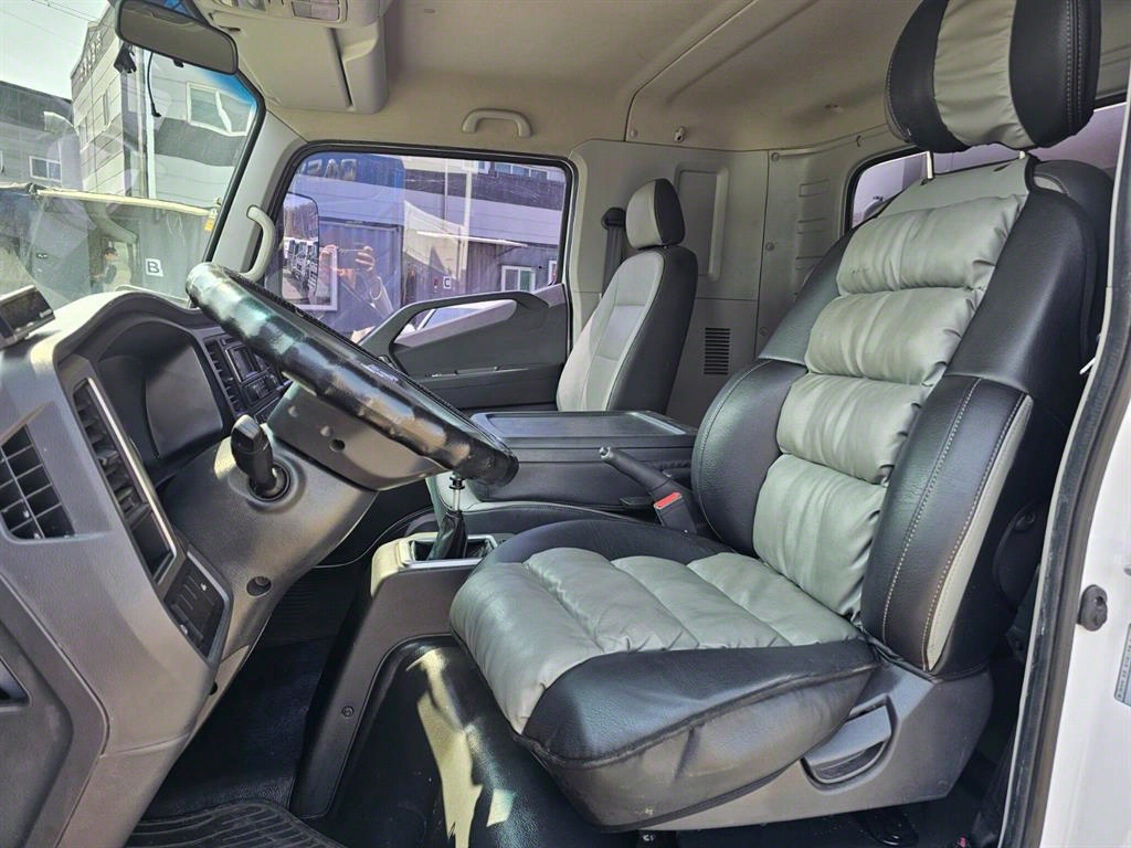 medium and large cargo truck 2015 Blanco - Importación desde Corea - HF Imports Iquique - Foto 13