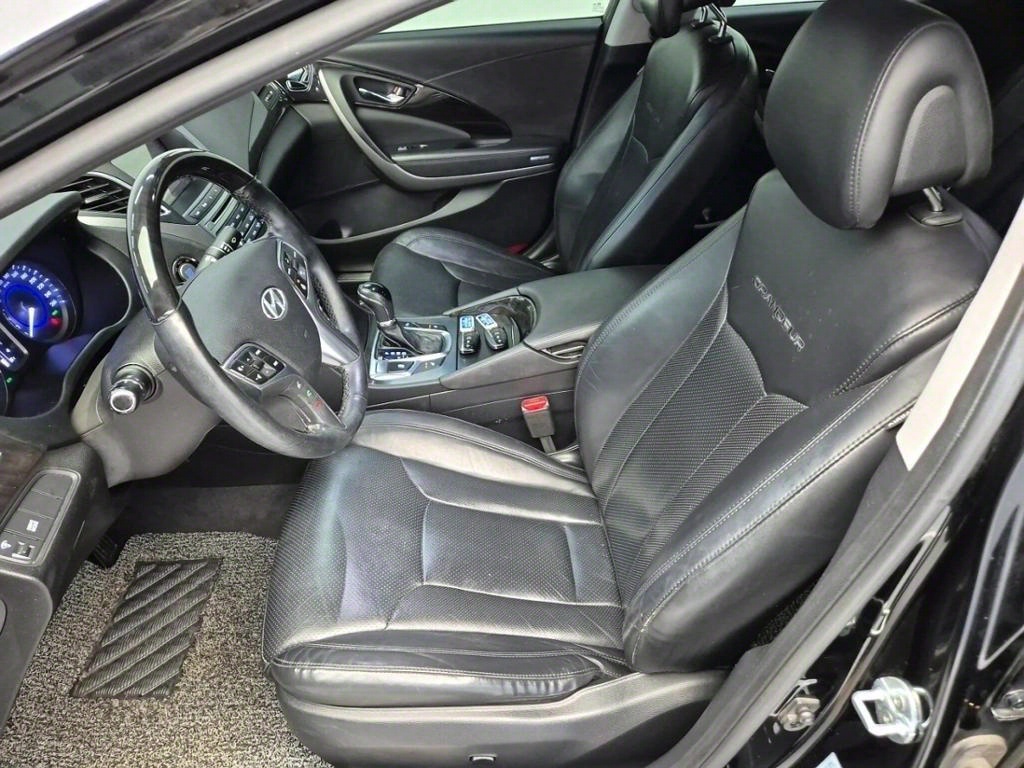 HYUNDAI Grandeur - Vista 9