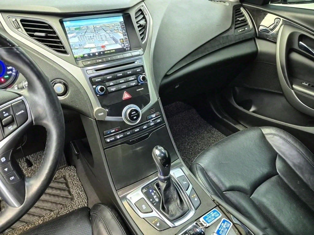 HYUNDAI Grandeur - Vista 8