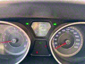 HYUNDAI Avante - Vista 8