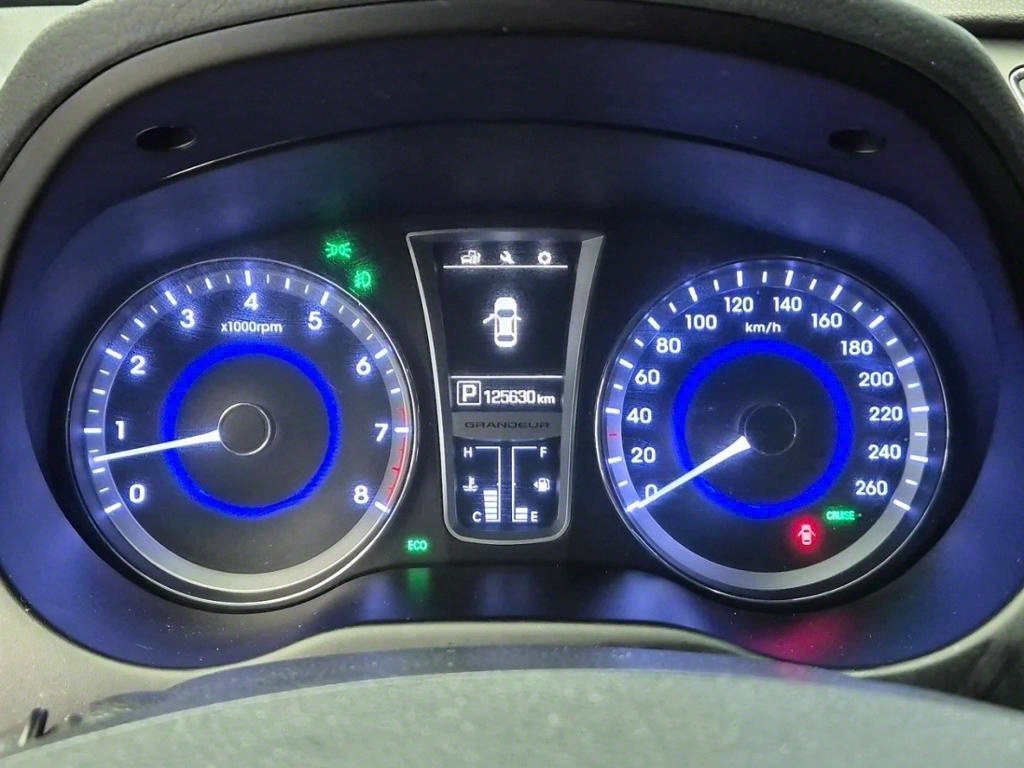 HYUNDAI Grandeur - Vista 5