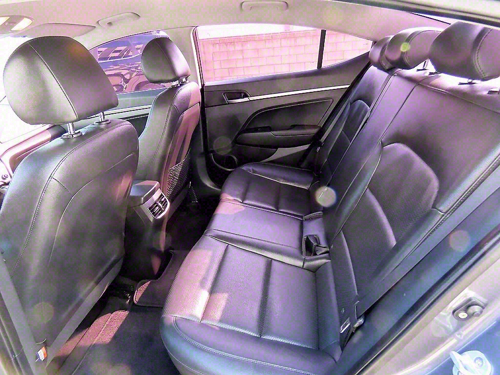 HYUNDAI Avante - Vista 6