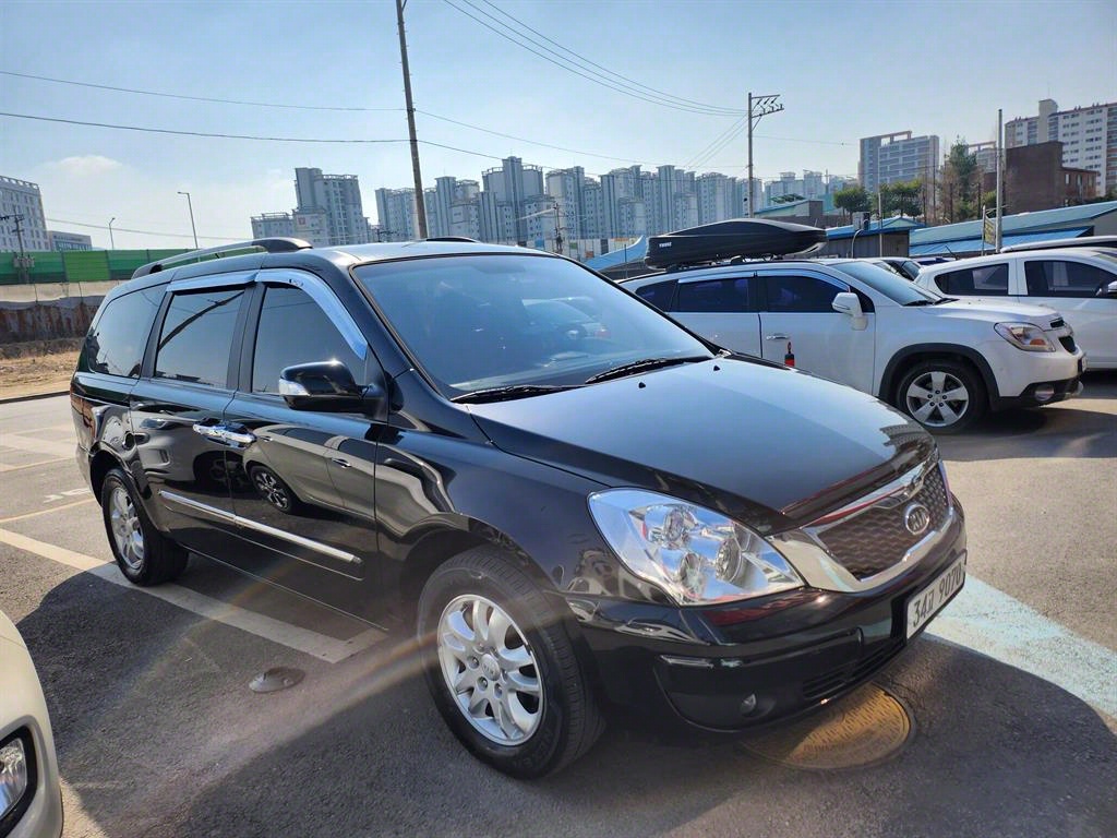 KIA Carnival - Vista 4