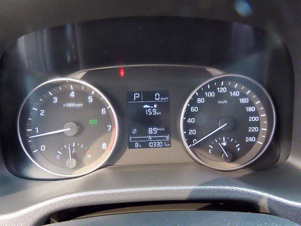 HYUNDAI Avante - Vista 9