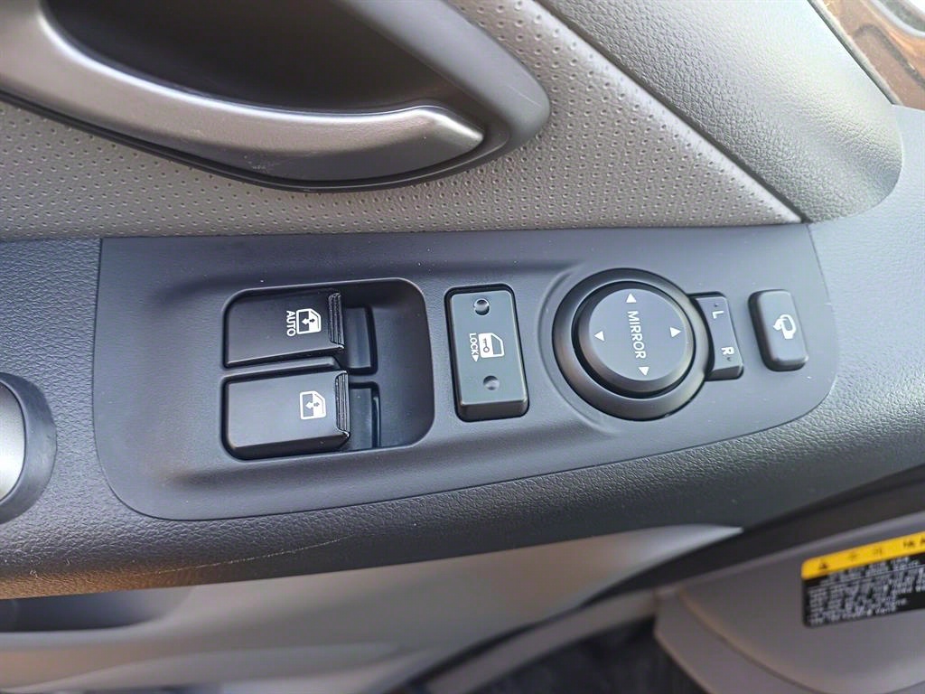 HYUNDAI Starex - Vista 11