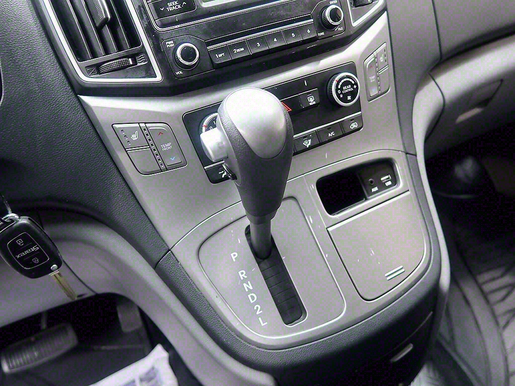 HYUNDAI Starex 2019 Amarillo - Importación desde Corea - HF Imports Iquique - Foto 10