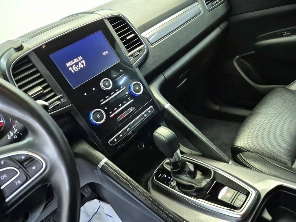 SAMSUNG QM6 - Vista 10