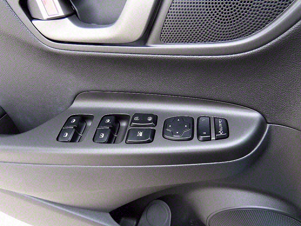 HYUNDAI Kona - Vista 11