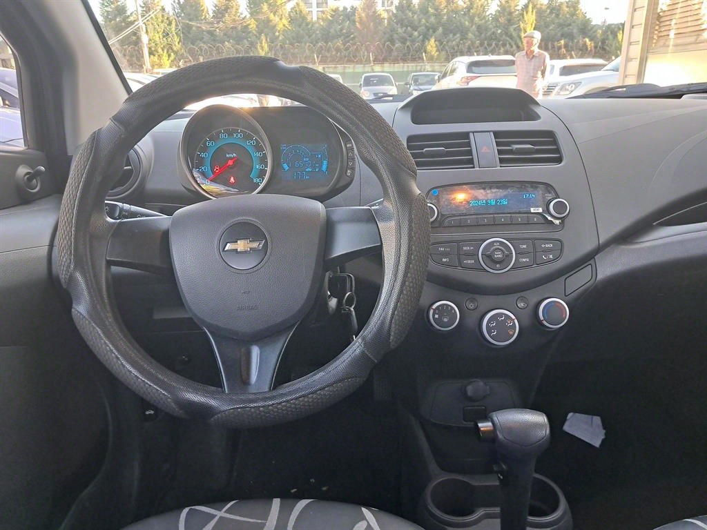Chevrolet Spark - Vista 5