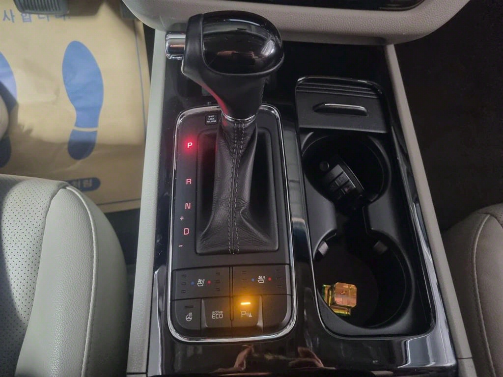 KIA Carnival 2016 Blanco - Importación desde Corea - HF Imports Iquique - Foto 15