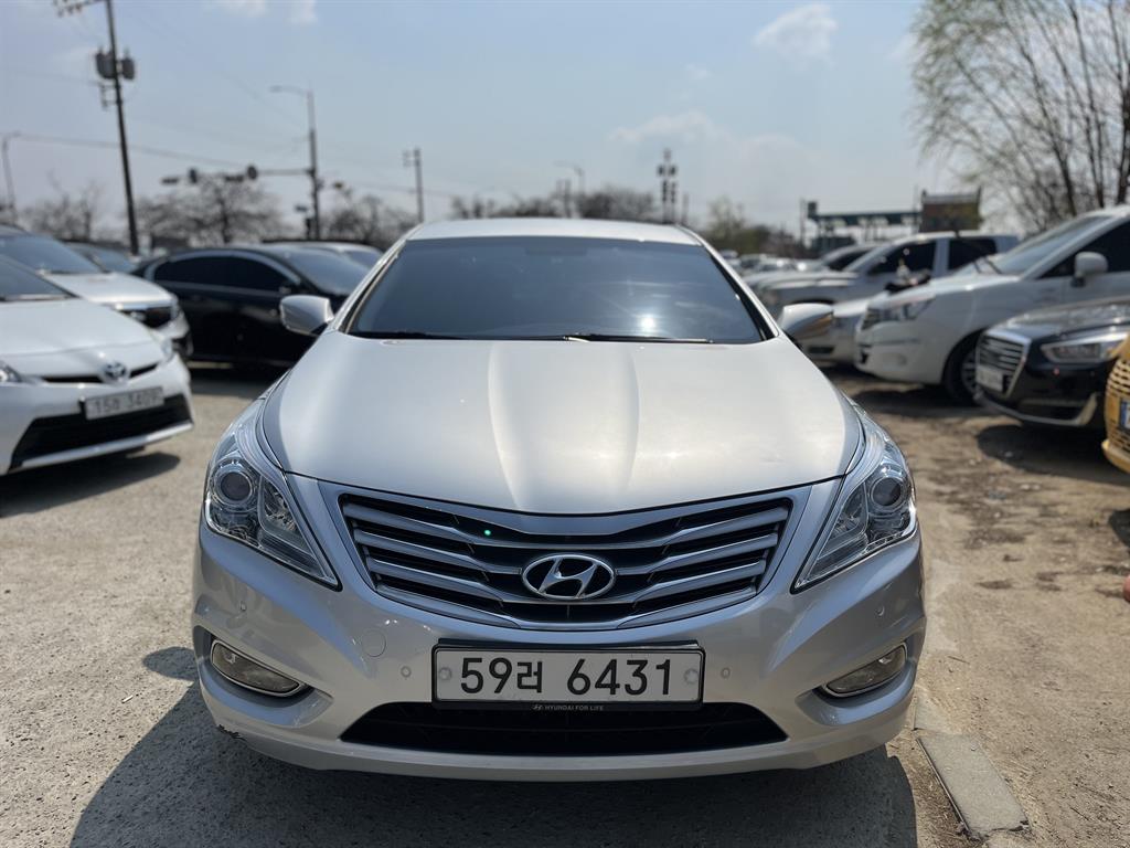 HYUNDAI Grandeur HG HG240 LUXURY