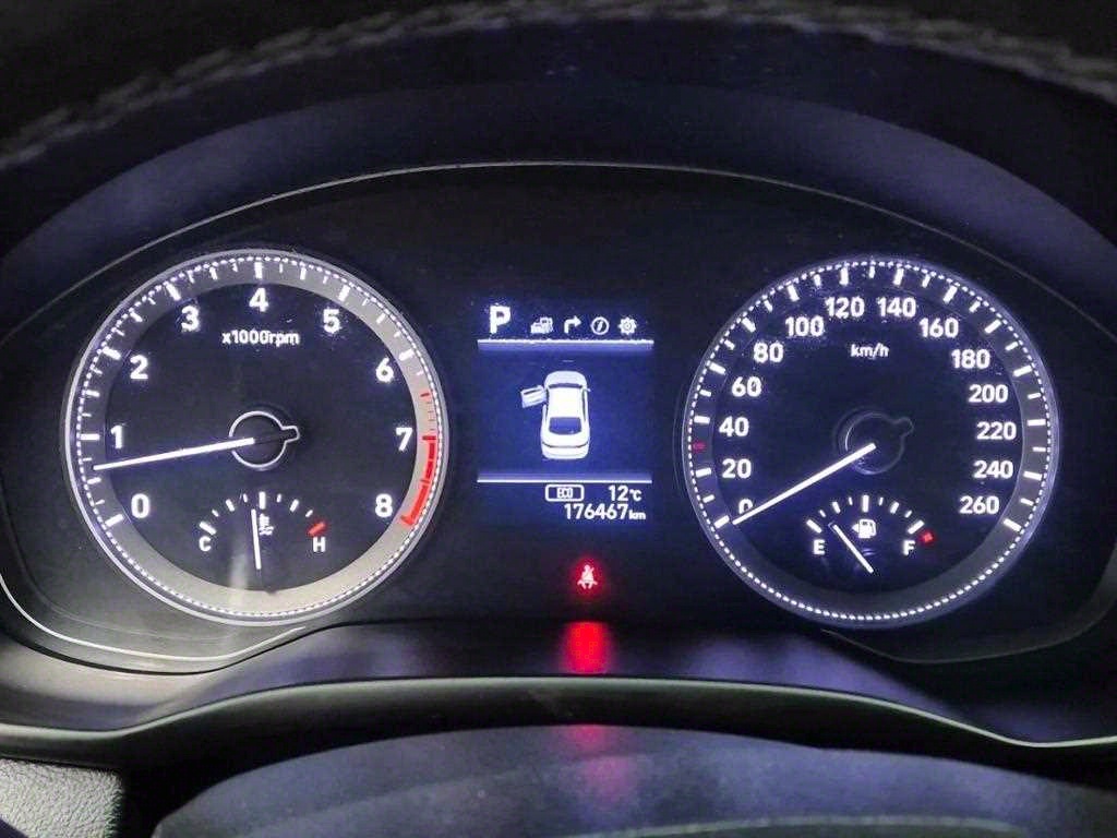 HYUNDAI Grandeur - Vista 6