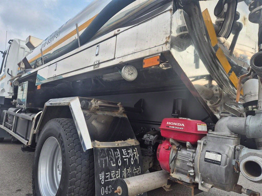 medium and large cargo Rory - Vista 11