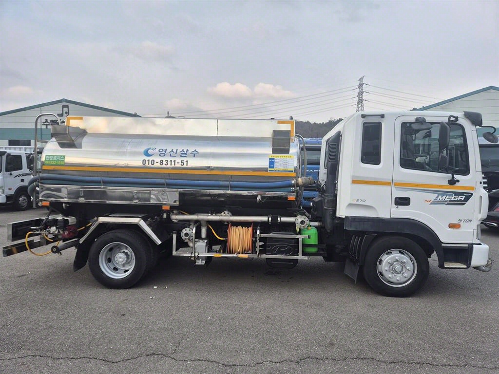 medium and large cargo Rory - Vista 4