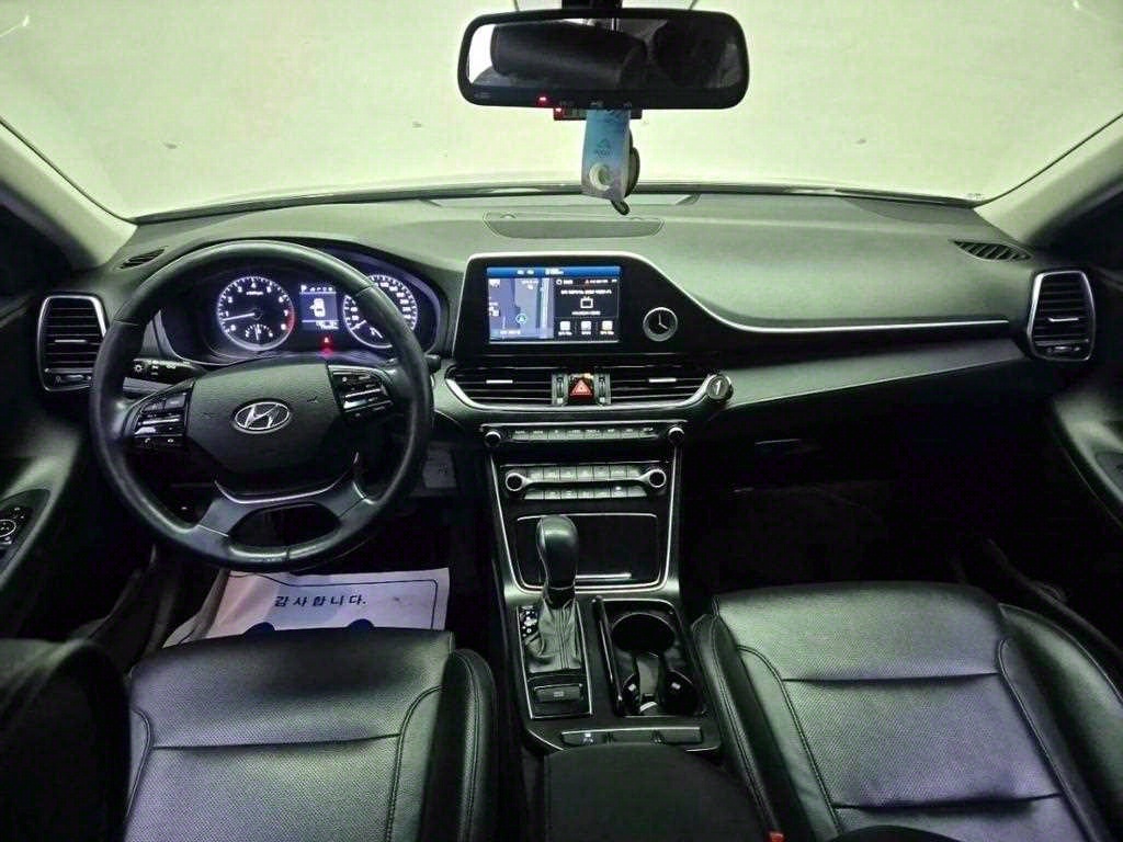 HYUNDAI Grandeur - Vista 7