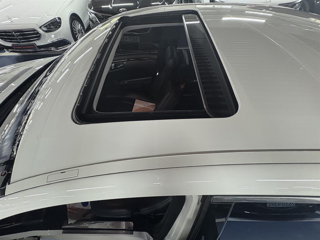 Mercedes Benz S Class - Vista 8