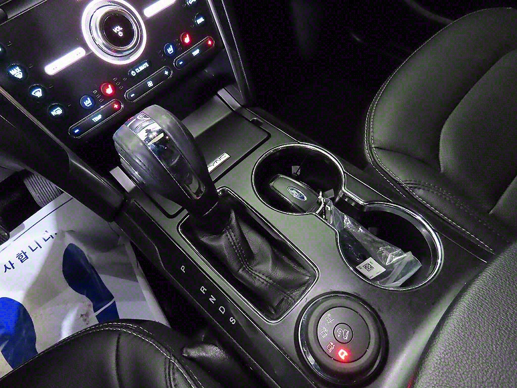 Ford Explorer - Vista 12