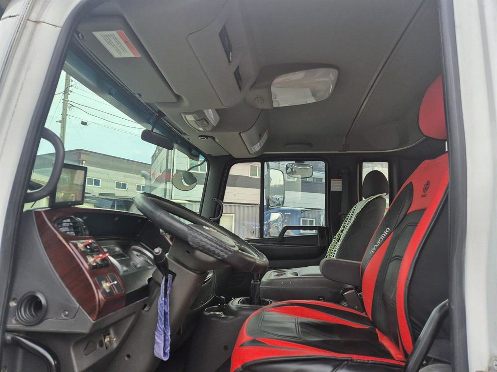 medium and large cargo Rory - Vista 12