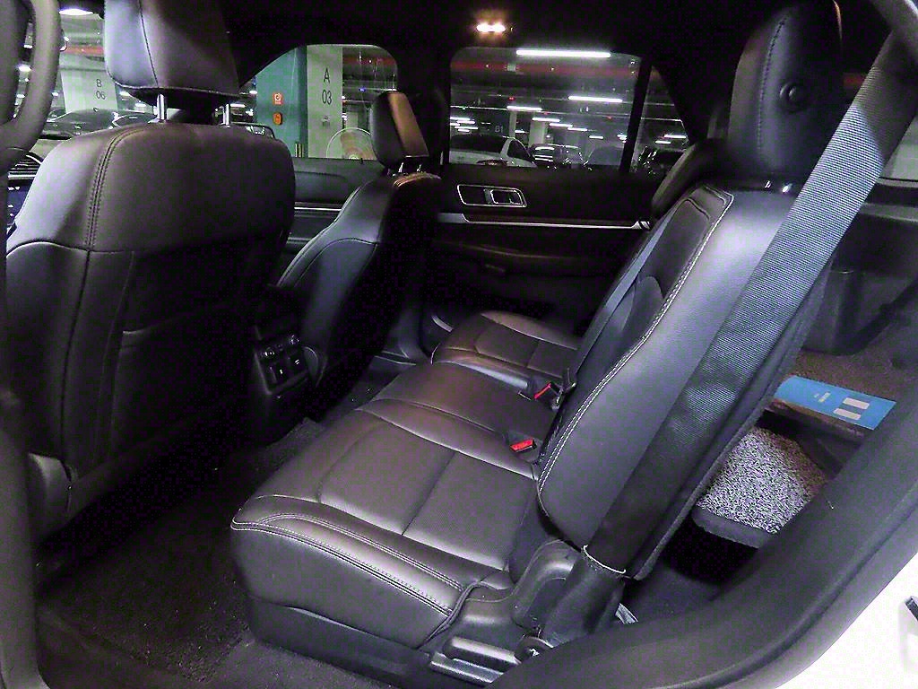 Ford Explorer - Vista 7