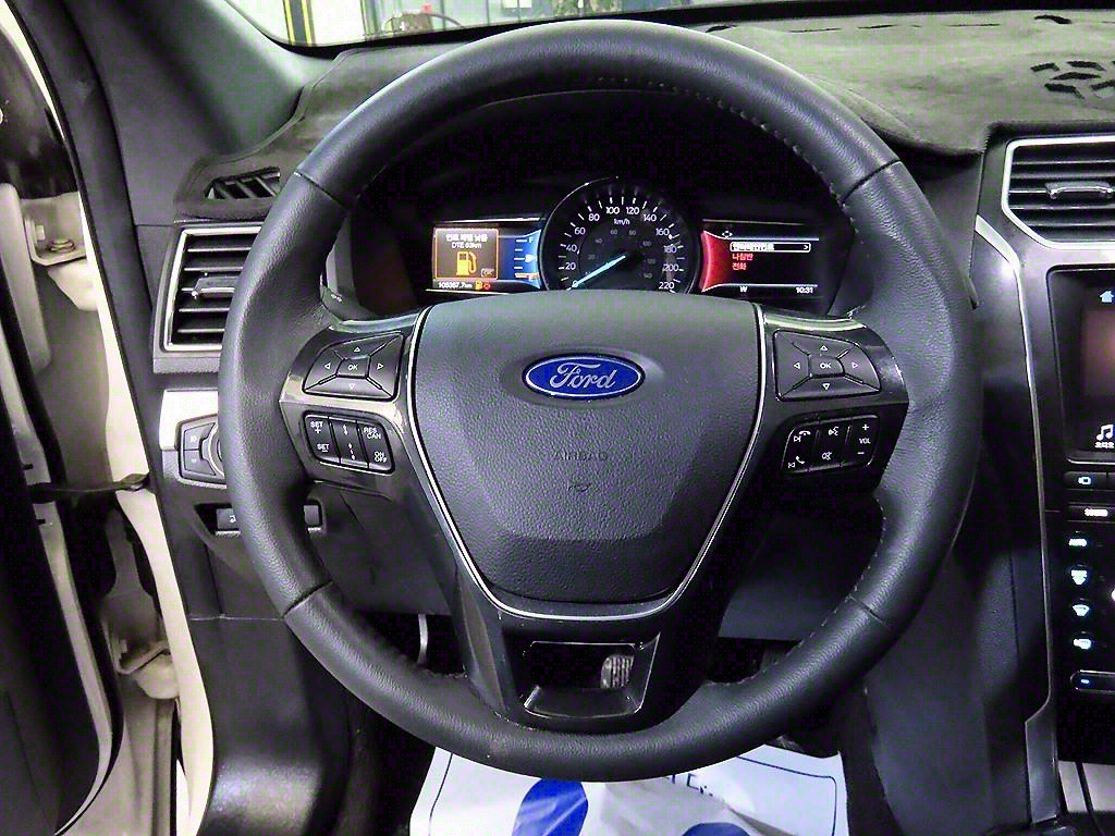 Ford Explorer - Vista 8