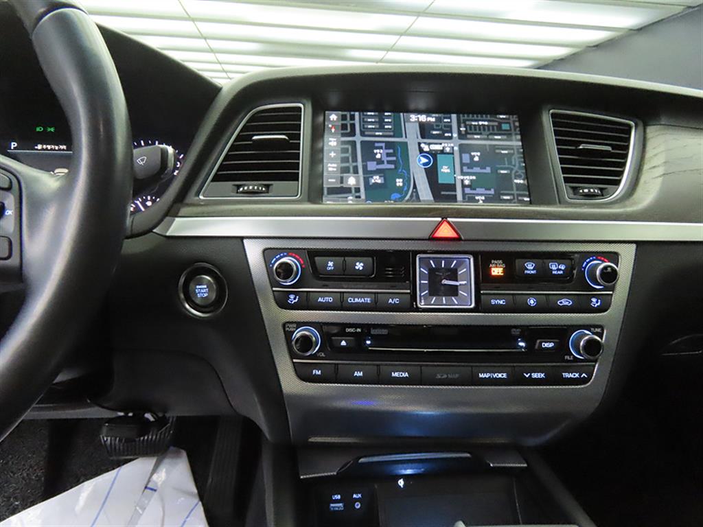 Genesis G80 - Vista 10