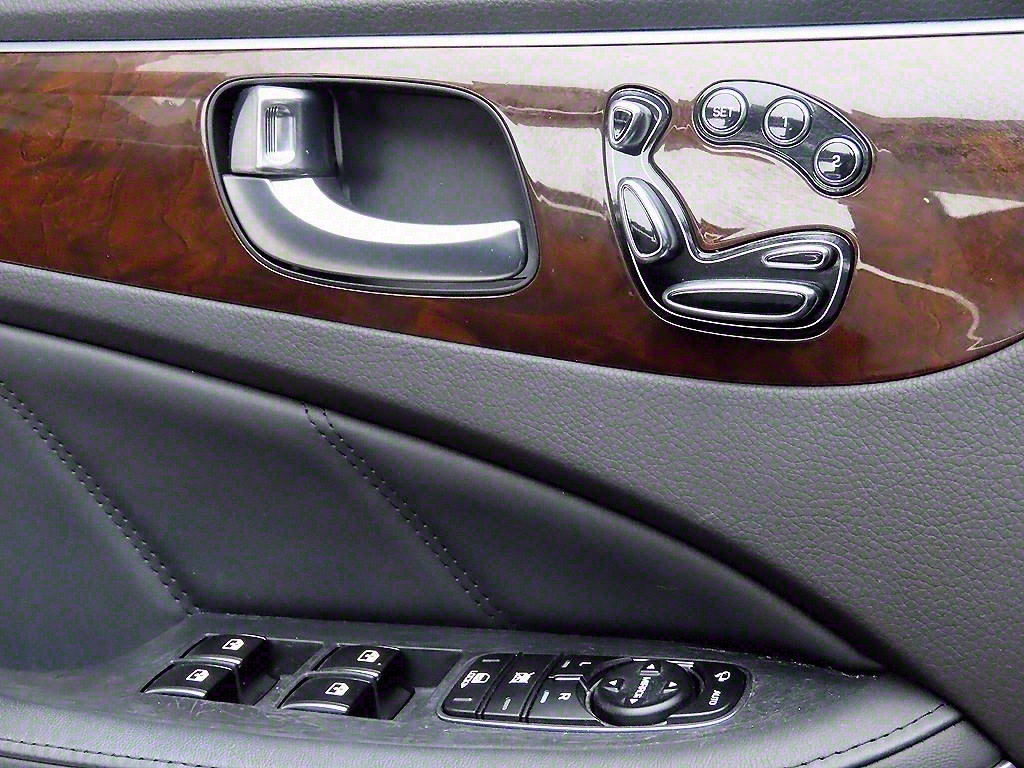 HYUNDAI Equus - Vista 11