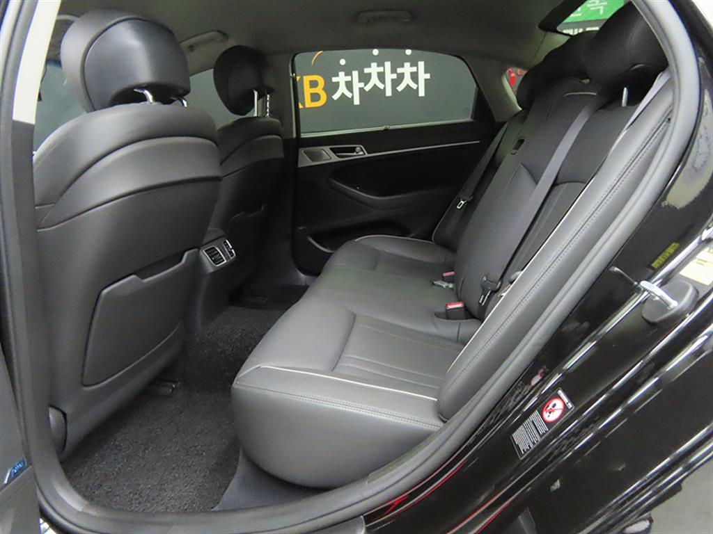 Genesis G80 - Vista 6