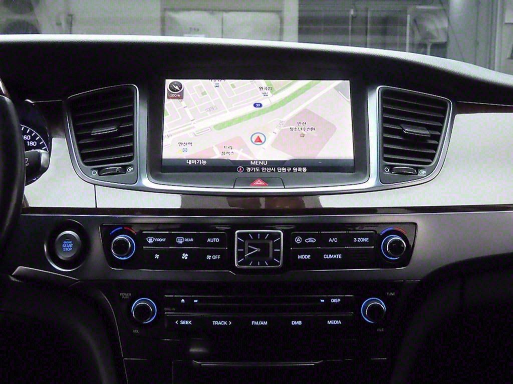 HYUNDAI Equus - Vista 9