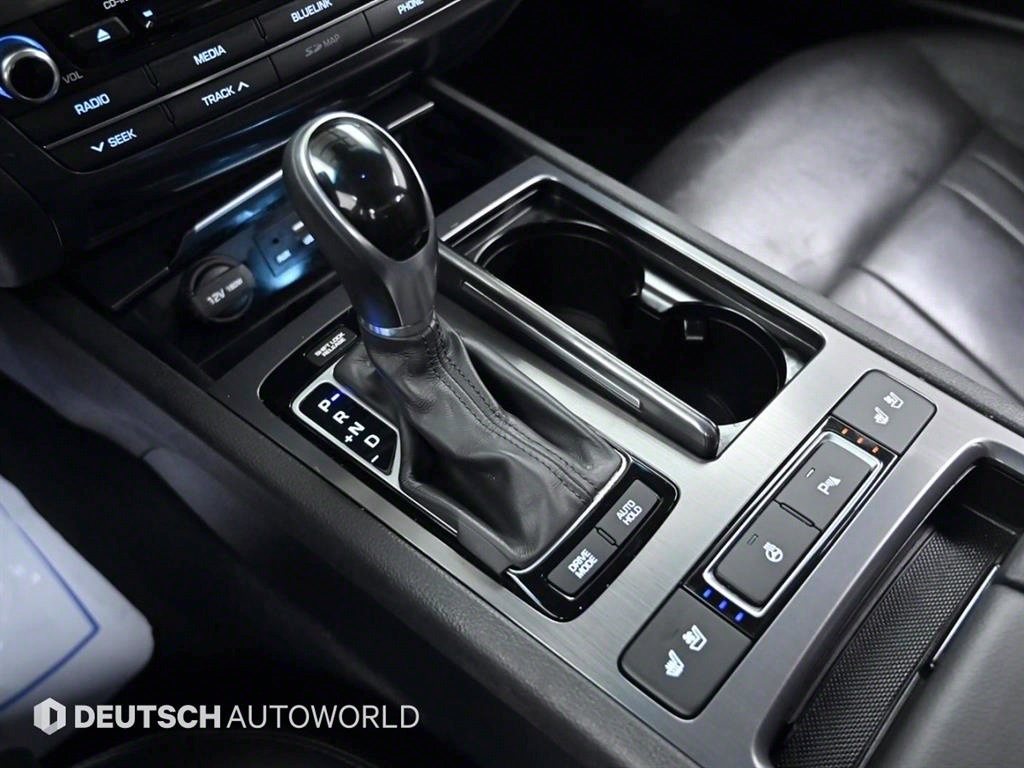 HYUNDAI Genesis - Vista 9