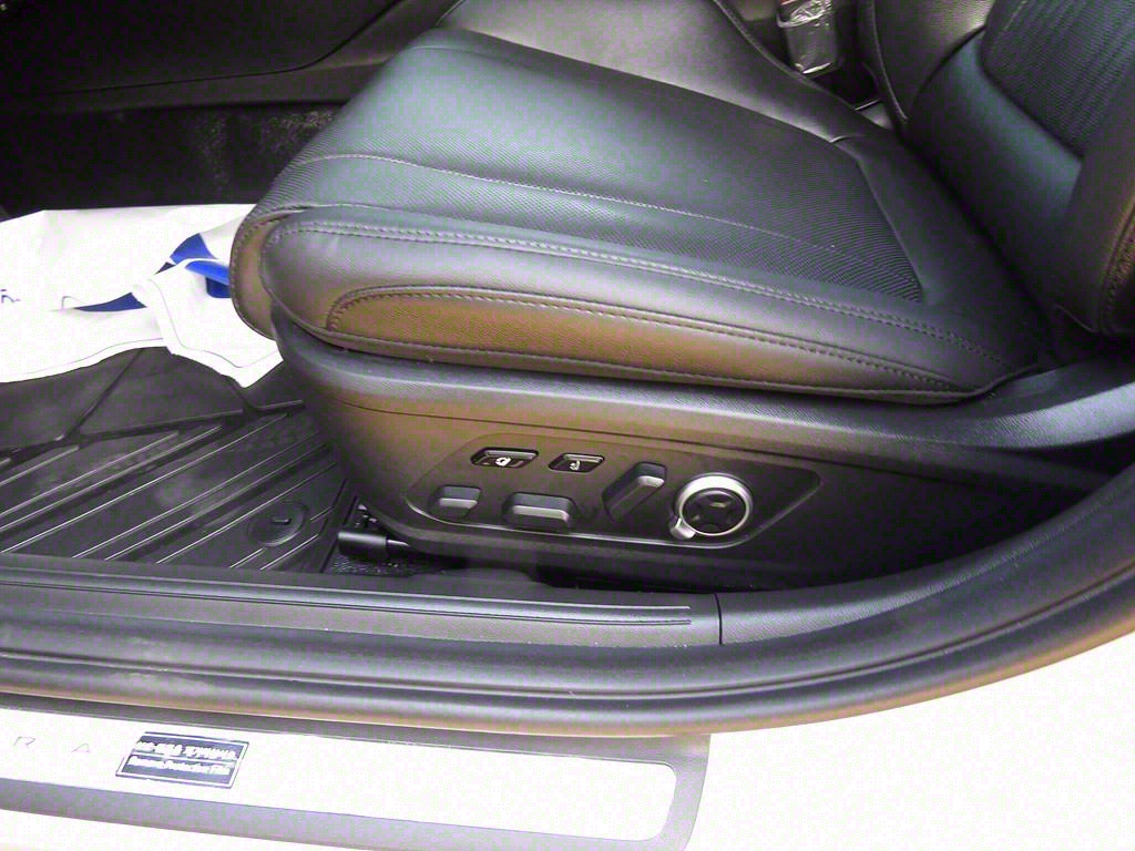 HYUNDAI Grandeur - Vista 11