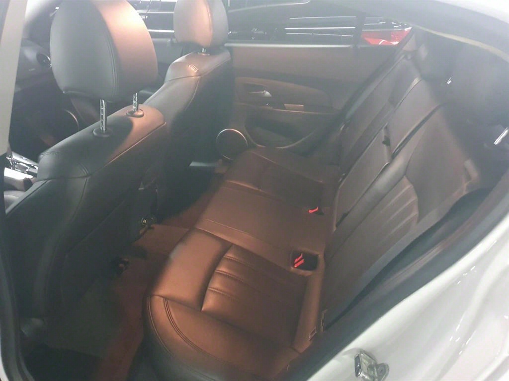 Chevrolet Cruise 2012 the color of pearl - Importación desde Corea - HF Imports Iquique - Foto 13