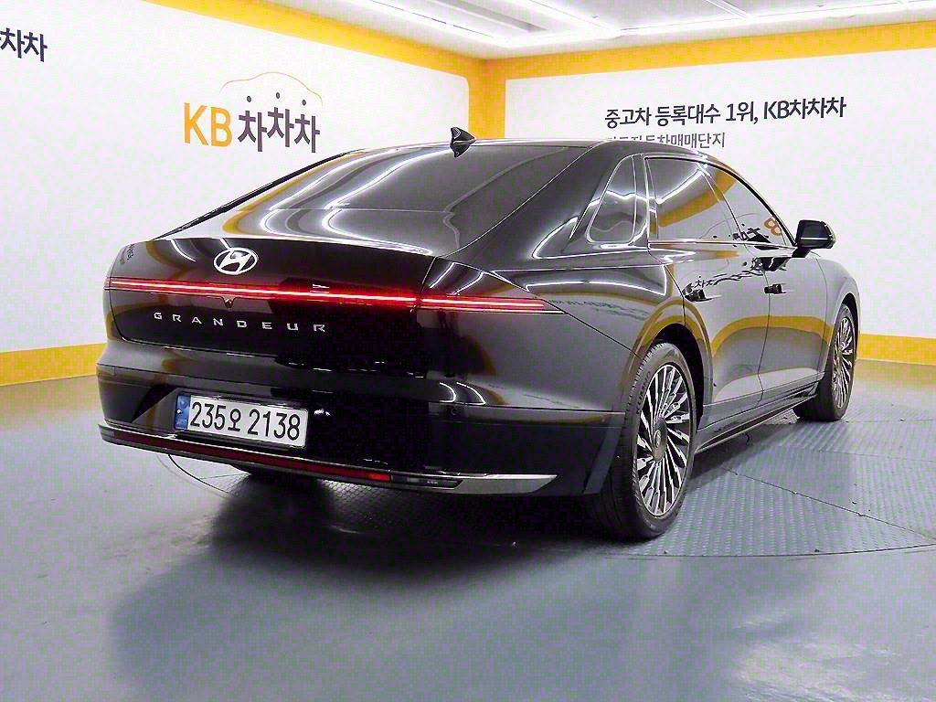 HYUNDAI Grandeur - Vista 4