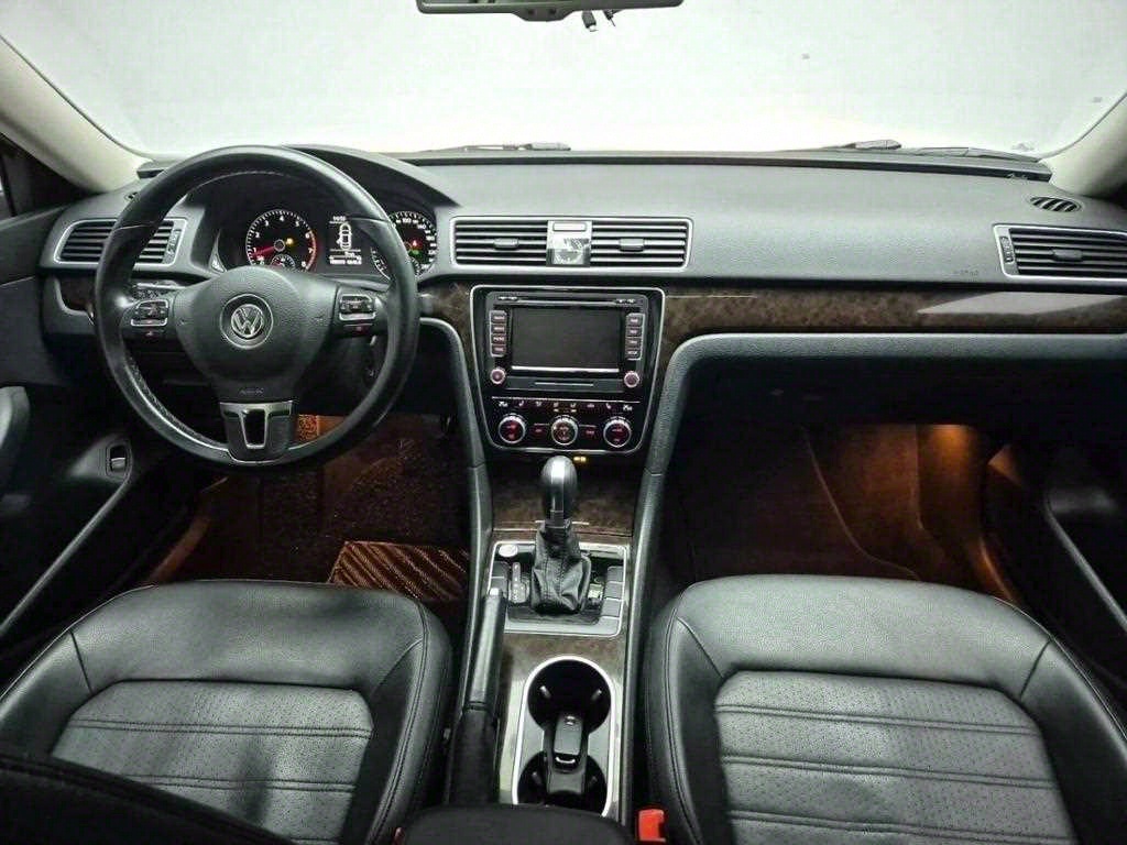 Volkswagen Passat - Vista 7