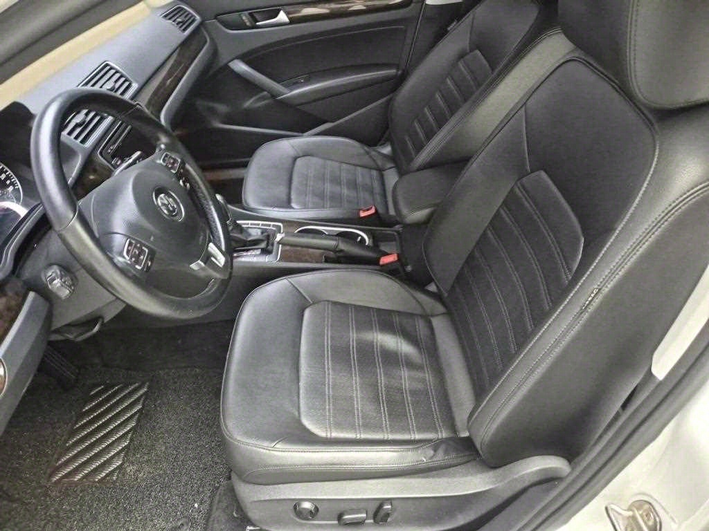 Volkswagen Passat - Vista 11