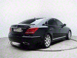 HYUNDAI Equus - Vista 8