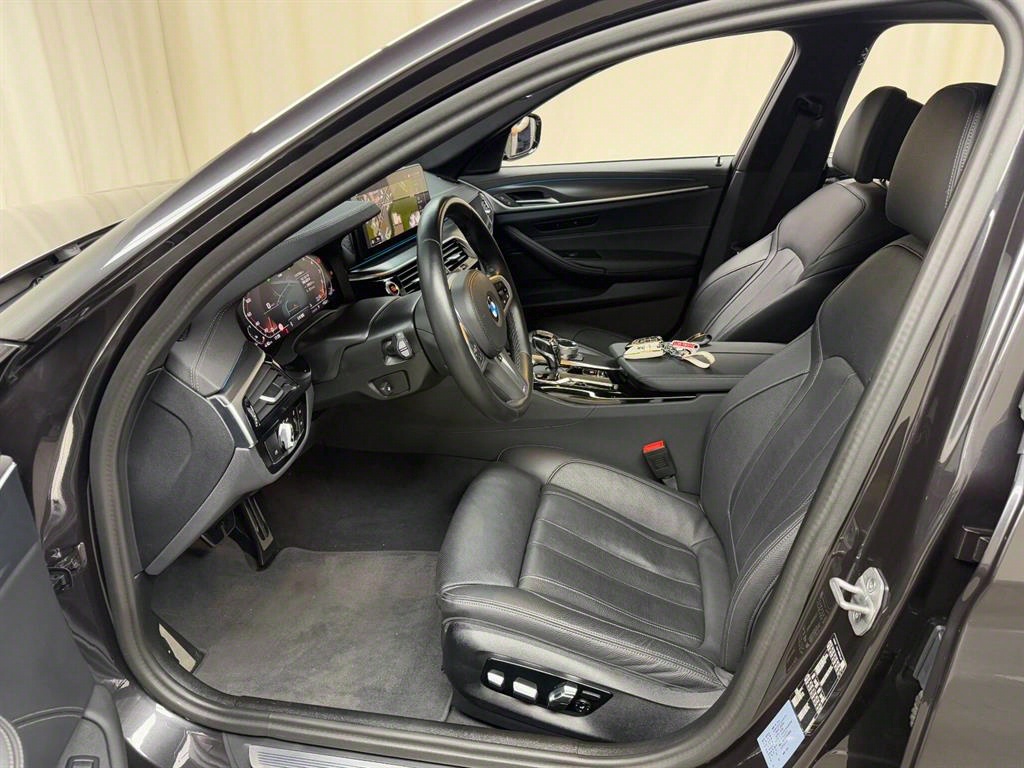 BMW 5 Series - Vista 10