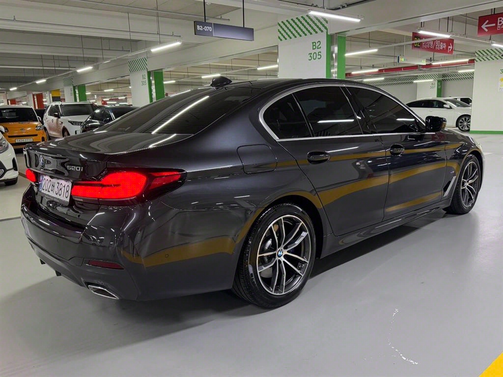 BMW 5 Series - Vista 4