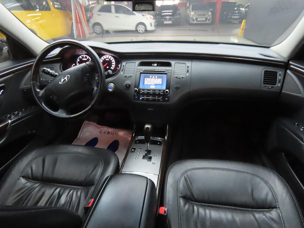 HYUNDAI Grandeur - Vista 5